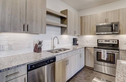 Waldron Apartment | Landing at Altitude 970 - 1 Bedroom in Parkdale Walden
