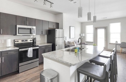 Haltom City Apartment | Landing at Bellrock Upper North - 1 Bedroom in .