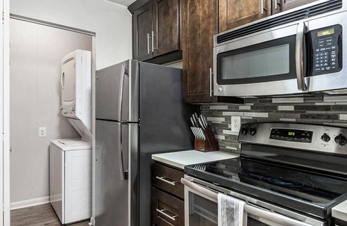 Ashburn Apartment | Landing at Brixton at Loudoun - 2 Bedrooms in Downtown Ashburn