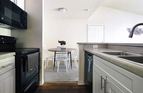 Trailer Estates Apartment | Landing at Champions Walk - 2/1 Bedrooms in South.