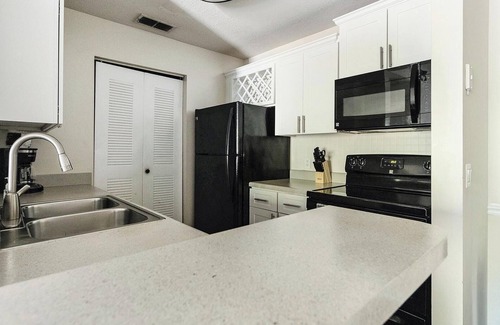 Trailer Estates Apartment | Landing at Champions Walk - 2/1 Bedrooms in South.