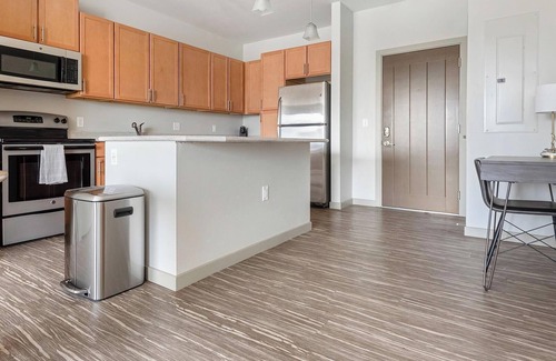 St. Louis Apartment | Landing at Cortona at Forest Park - 1 Bedroom i.