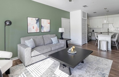 Homewood Apartment | Landing at Estelle - 1 Bedroom in West Homewood.