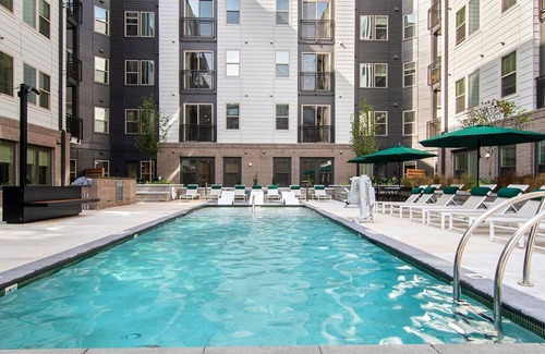 Downtown Apartment | Landing at Foster on the Park - Studio in Downtown
