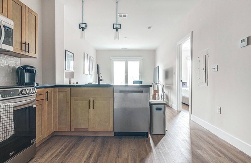 Kensington Apartment | Landing at Hagert and York - 1 Bedroom in East .
