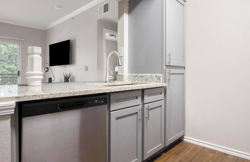 Pipers Meadow Apartment | Landing at Kenzie Park - 1 Bedroom in Heritage .