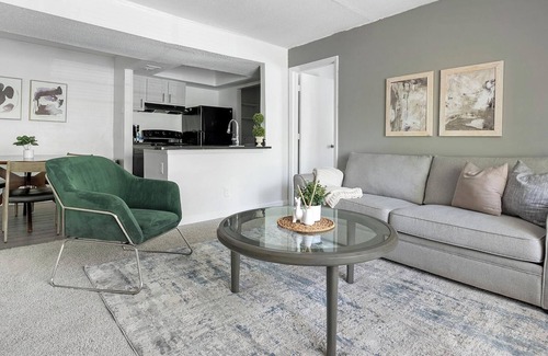 Winston - Salem Apartment | Landing at Northcliffe Forest - 2 Bedrooms in N.