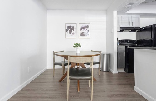 Winston - Salem Apartment | Landing at Northcliffe Forest - 2 Bedrooms in N.