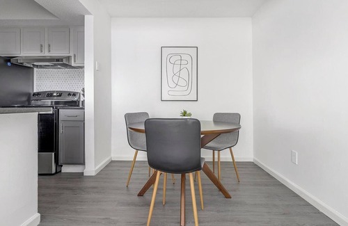 Winston - Salem Apartment | Landing at Northcliffe Forest - 2 Bedrooms in N.