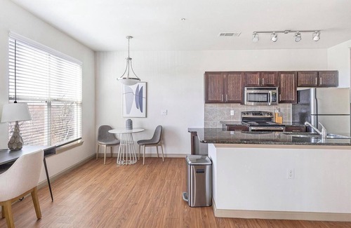 White Settlement Apartment | Landing at Oxford at Lake Worth - 1 Bedroom in .