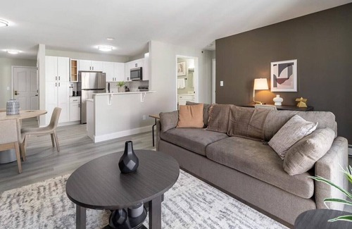 Waukesha Apartment | Landing at River's Edge - 2 Bedrooms in Downtown Waukesha