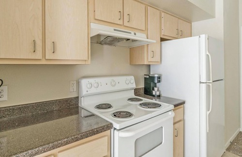 Southbelt/Ellington Apartment | Landing at Settlers Ranch - 1 Bedroom in South .