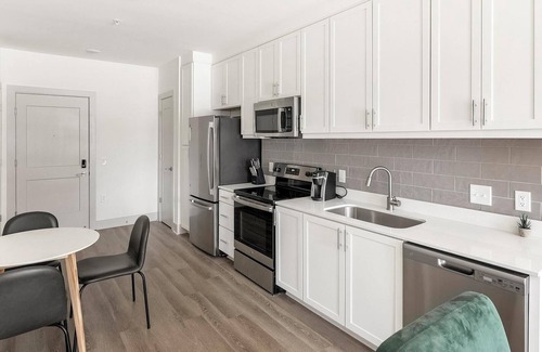 Huntsville Apartment | Landing at The Gallery - 1 Bedroom in West Hunt.