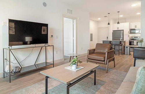 Sanford Apartment | Landing at The Henry Luxury Apartments - 1 Bedr.
