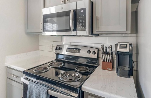 Briarforest Apartment | Landing at The Milano - 1 Bedroom in Briar Forest