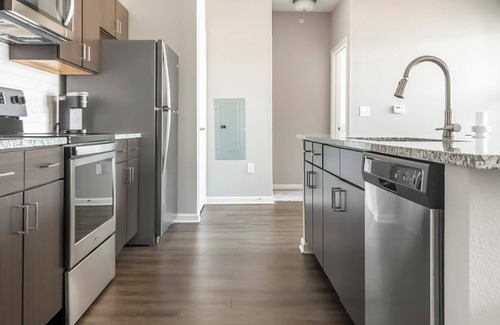 Chesterfield Apartment | Landing at The Parq at Chesterfield - 1 Bedroom.