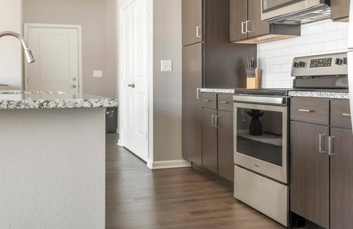 Chesterfield Apartment | Landing at The Parq at Chesterfield - 1 Bedroom.
