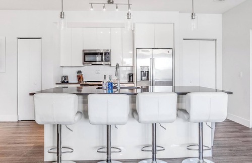Port Tampa City Apartment | Landing at The Pointe on Westshore - 2 Bedrooms.