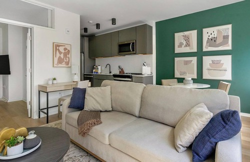 Durham Apartment | Landing at The Rigsbee Phase l - 1 Bedroom in O...