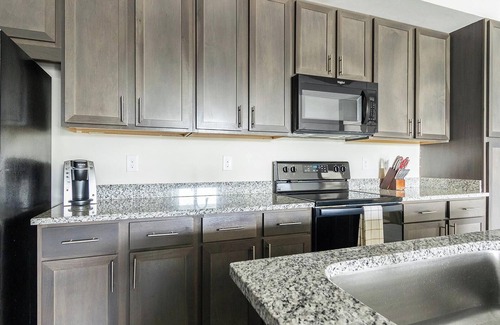Eastwood Village Apartment | Landing at The Vistas at Eastwood - 2 Bedrooms .