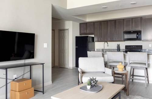 Eastwood Village Apartment | Landing at The Vistas at Eastwood - 2 Bedrooms .