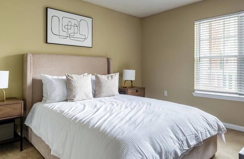 Holly Springs Apartment | Landing at Trellis Pointe - 1 Bedroom in Downtown Holly Springs
