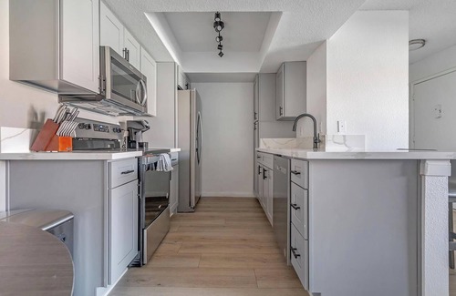 Las Vegas Apartment | Landing at Valencia - 2 Bedrooms in Paradise
