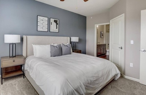 I-435 West KC-KS Apartment | Landing at Village West Luxury Apartments - 1 Bedroom in I 435 West Kc Ks