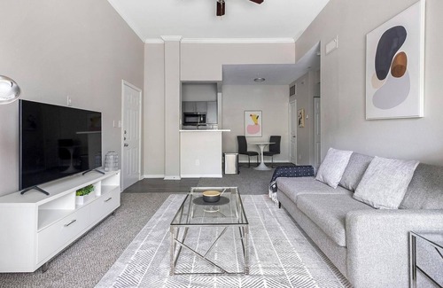 Briarforest Apartment | Landing | Beautiful 1BD, Gym, Pool