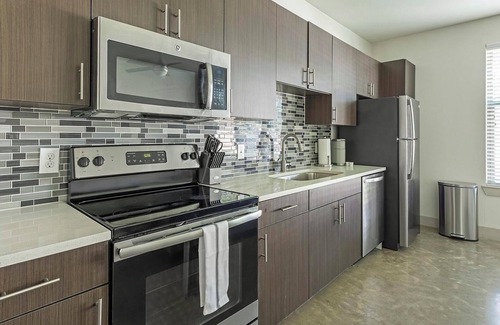 Vickery Meadow Apartment | Landing | Beautiful 1BD, Gym, Pool