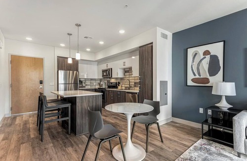 Wimauma Apartment | Landing | Beautiful 1BD, Pool, Gym