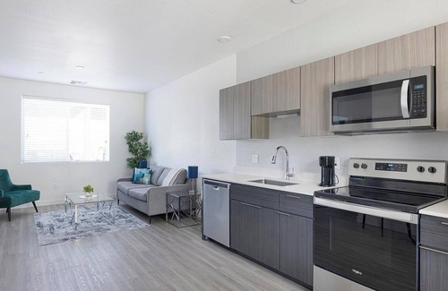Goodyear Apartment | Landing | Beautiful 1BD, Gym, Pool