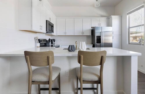 Oro Valley Apartment | Landing | Beautiful 2BD, Pool