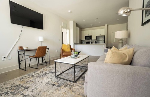 Charlotte Apartment | Landing | Beautiful 2BD, Clubhouse, Pool