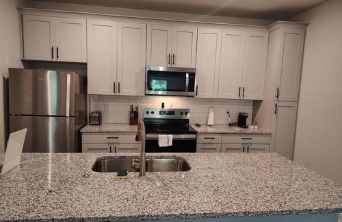 Newberry Apartment | Landing | Beautiful 2BD, Gym, Pool