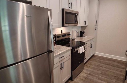 Newberry Apartment | Landing | Beautiful 2BD, Gym, Pool