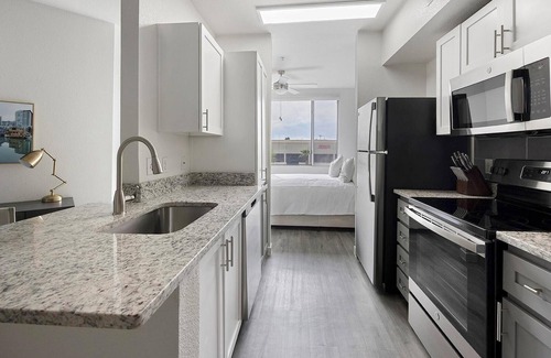Tempe Apartment | Landing | Beautiful Studio, Gym, Rooftop Lounge