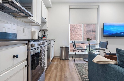 University City Apartment | Landing | Chic 1BD, Gym