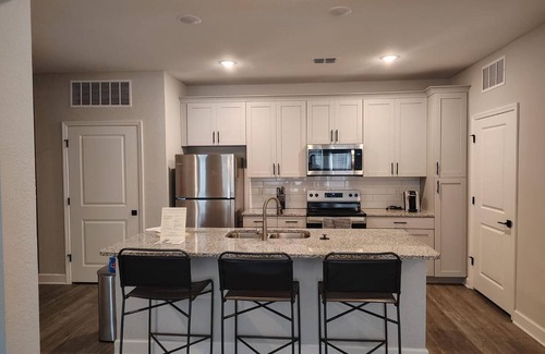 Newberry Apartment | Landing | Chic 2BD, Pool, Gym