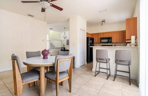 Homestead Apartment | Landing | Chic 3BD, Pool