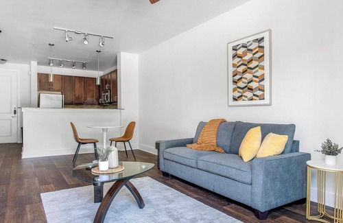Irving Apartment | Landing | Incredible 1BD, Gym, Courtyard