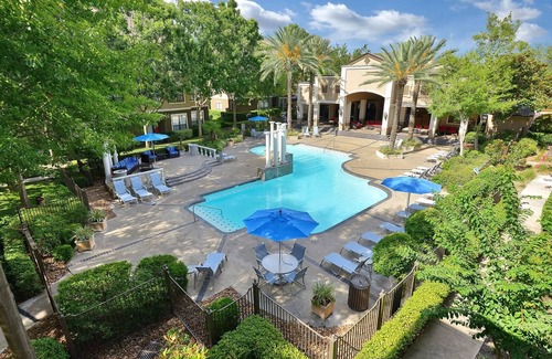 Briarforest Apartment | Landing | Incredible 1BD, Gym, Pool