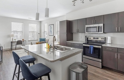 Haltom City Apartment | Landing | Incredible 1BD, Yoga Studio, Courtyard