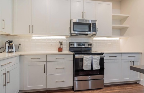 Wetmore Apartment | Landing | Incredible 2BD, Pool, Yoga Studio