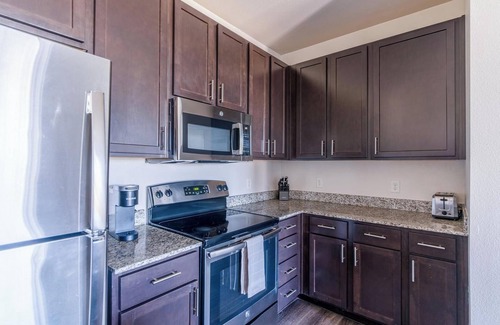 Spring Apartment | Landing | Modern 1BD, Clubhouse, Pool