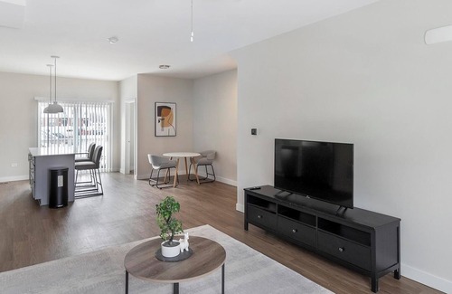 Willow Springs Apartment | Landing | Modern 2BD, Gym, Clubhouse