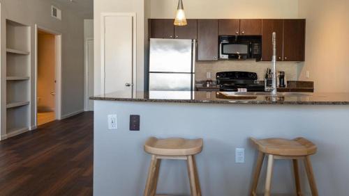 North Burnet Apartment | Landing - Modern Apartment with Amazing Amenities (ID3443X33)