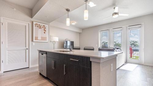 Biggar Apartment | Landing Modern Apartment with Amazing Amenities (ID8083X57)