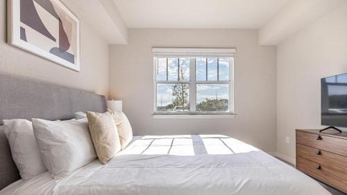 Biggar Apartment | Landing Modern Apartment with Amazing Amenities (ID8083X57)