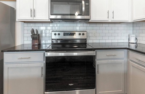 San Marco Apartment | Landing | Spectacular 2BD, Yoga Studio, Gym
